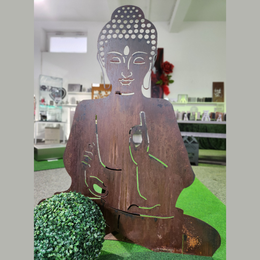 Gartengestaltung - der sitzende Buddha Tara in Rostoptik