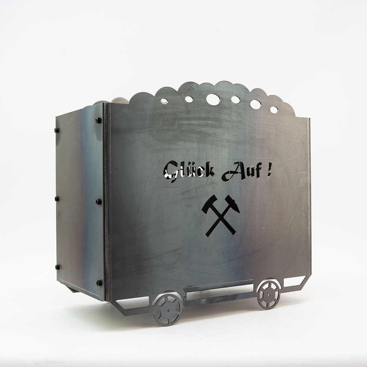 Lore aus Stahl gefertigt für den Gartenbereich geeignet