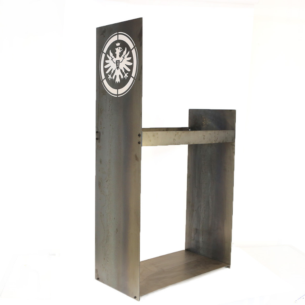 Holzstapler mit dem Adler aus Metall