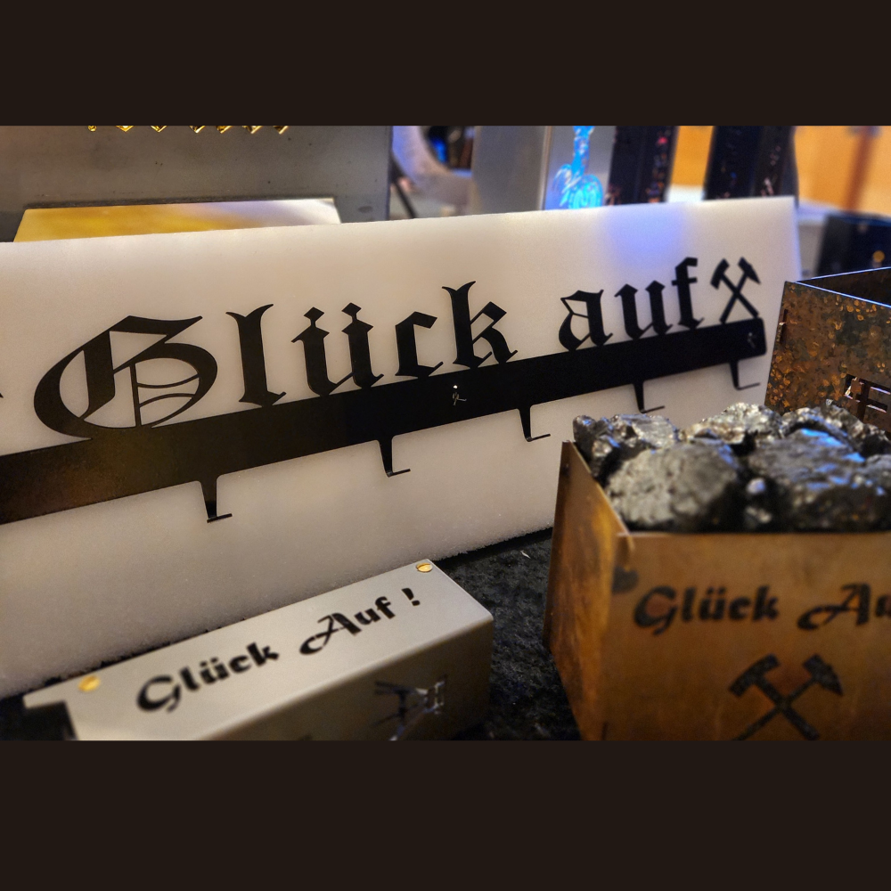 Kleine Garderobe / Schlüsselbrett aus Metall