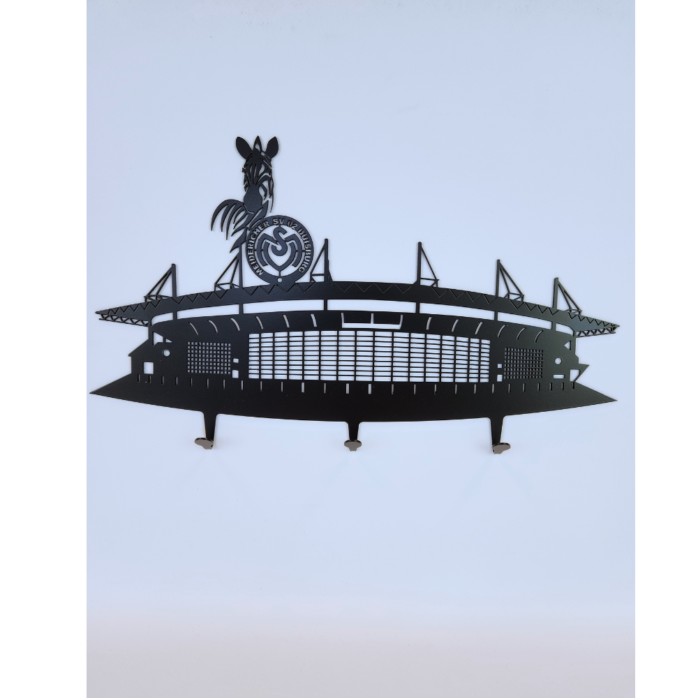 Kleine Garderobe / Schlüsselbrett aus Metall gefertigt und in schwarz matt pulverbeschichtet. Drei Aufhänge Haken sind für leichte Jacken oder Schlüssel geeignet. Handgefertigt und ein Stück echte Handwerksarbeit.