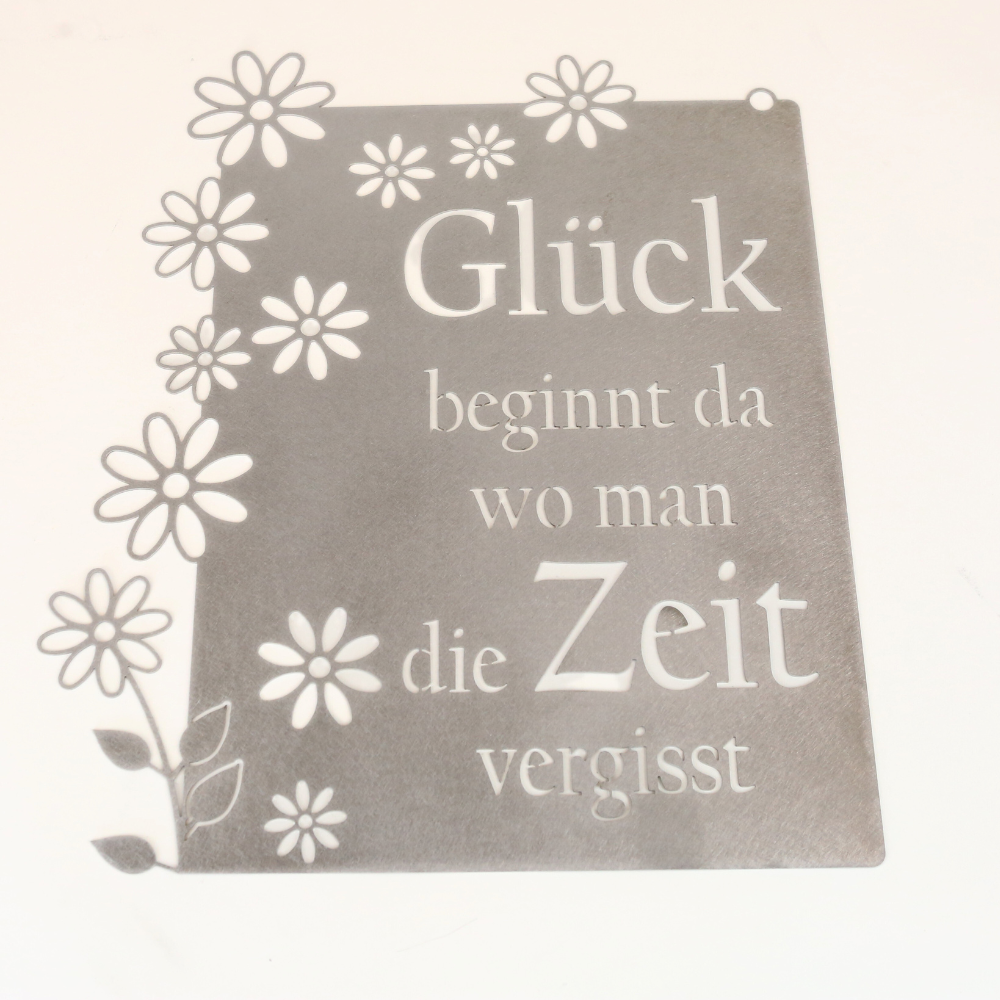 dekoratives Türschlild. Glück beginnt da, wo man die Zeit vergisst. Handgefertigt aus Metall. Wanddekoration