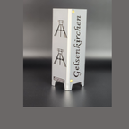 Teelicht Gelsenkirchen Schalke aus Metall. Schriftzug Gelsenkirchen und auf der anderen Seite zwei Symbole Fördertürme untereinander. Handgefertigt. Echte Handwerksarbeit. Pulverbeschichtet in Brillant silber.