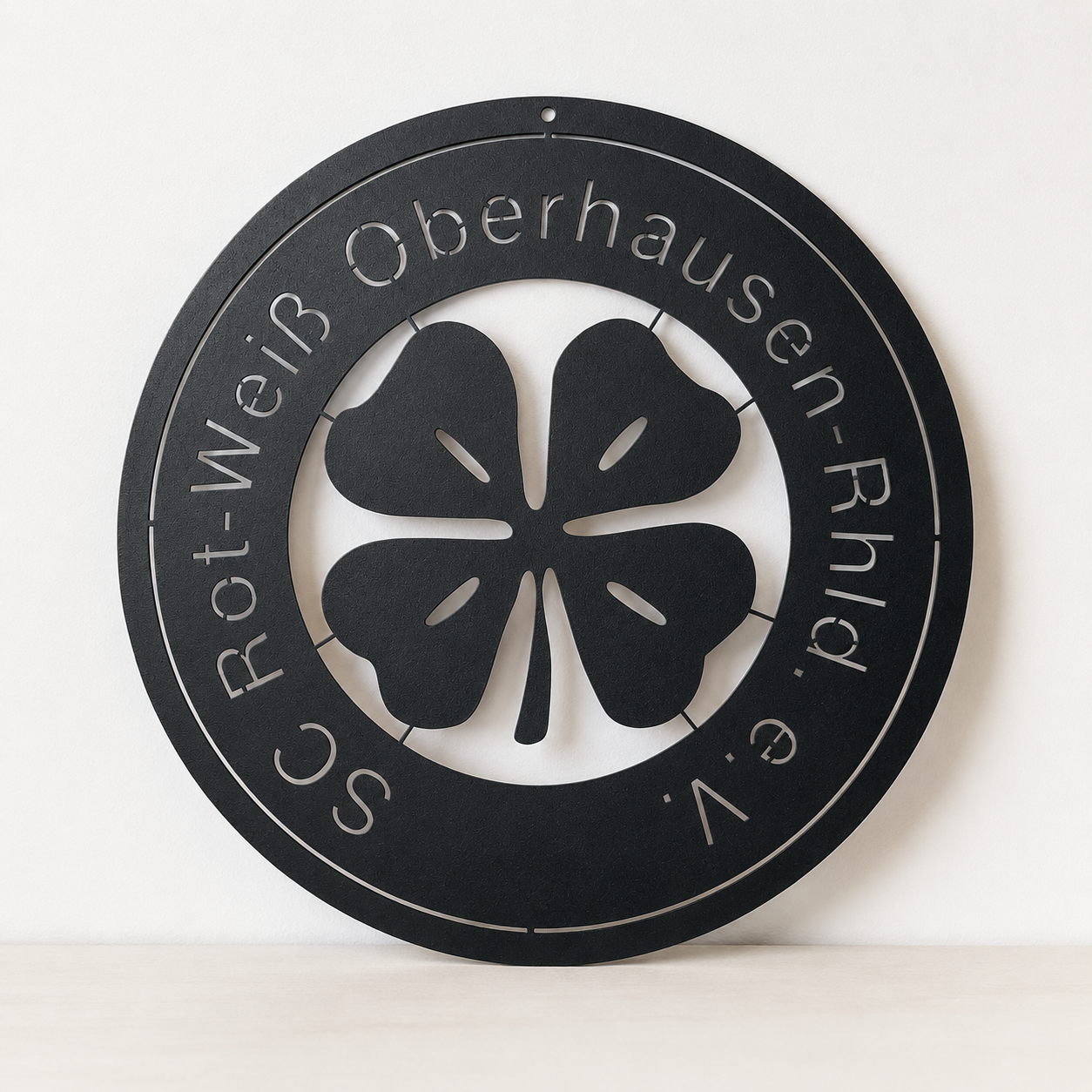 RWO Logo Schild aus Stahl mit 300 mm Durchmesser.schwarz matt pulverbeschichtet