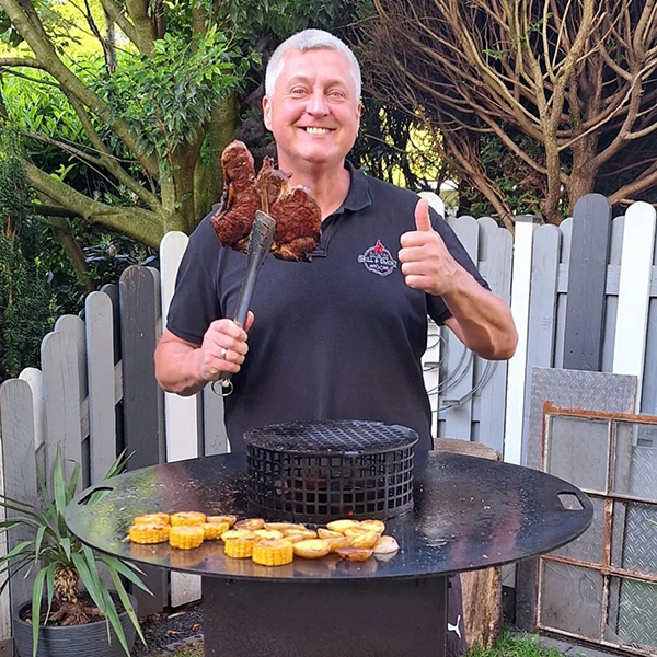 Feuersäule Steak grillen